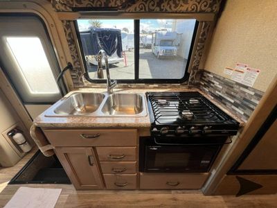 2018 Thor Motor Coach Four Winds Sprinter - Photo 14