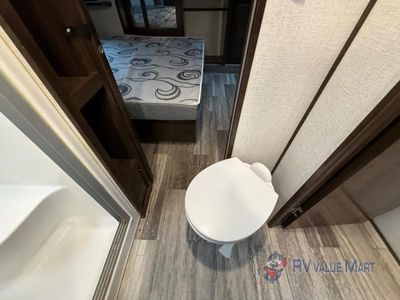 2022 Dutchmen RV Voltage - Photo 29