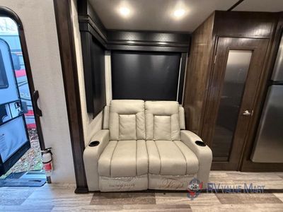 2022 Dutchmen RV Voltage - Photo 16