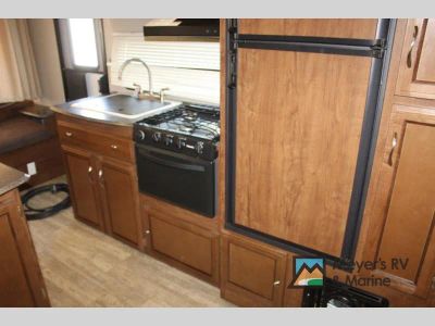 2017 Coachmen RV Freedom Express - Photo 21