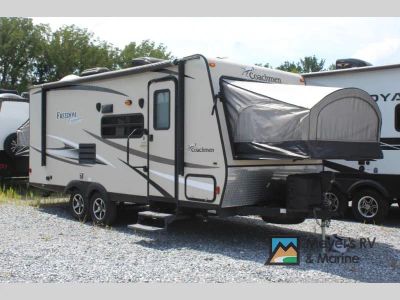 2017 Coachmen RV Freedom Express - Photo 1