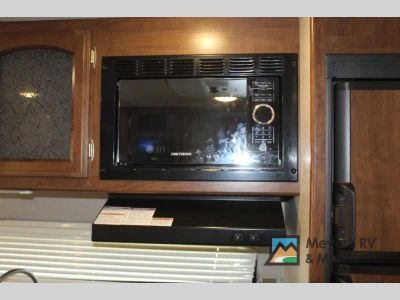 2017 Coachmen RV Freedom Express - Photo 23