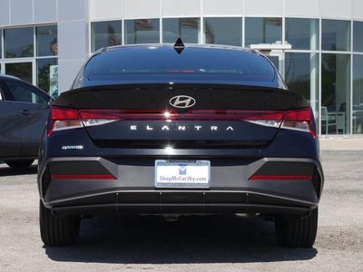 2026 Hyundai Elantra - Photo 13