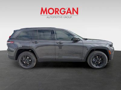 2026 Jeep Grand Cherokee — side profile view