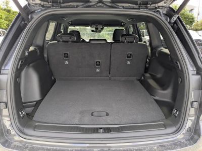 2026 Jeep Grand Cherokee — photo 12 view