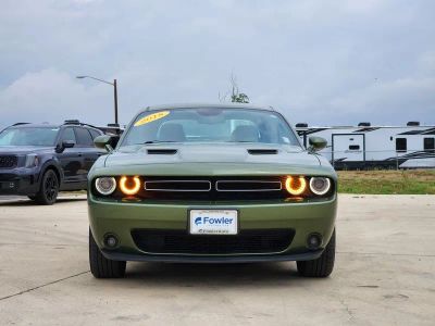 2018 Dodge Challenger — detail view