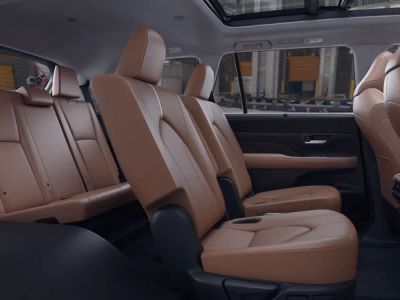 2026 Toyota Grand Highlander - Photo 2