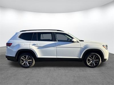 2022 Volkswagen Atlas — rear three-quarter view