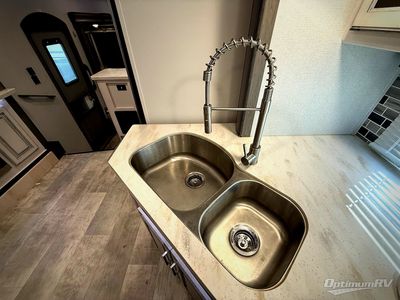 2020 Keystone Montana - Photo 18