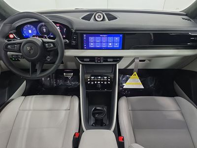 2026 Porsche Macan Electric - Photo 13