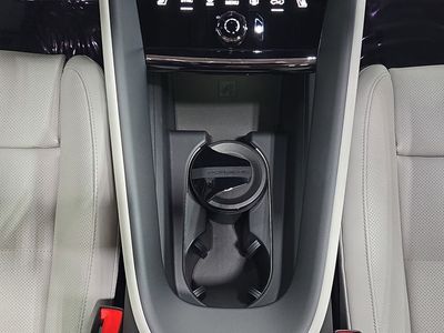 2026 Porsche Macan Electric - Photo 20
