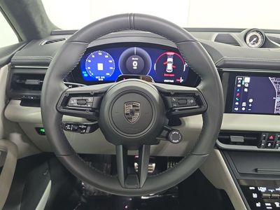 2026 Porsche Macan Electric - Photo 14