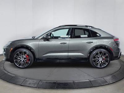 2026 Porsche Macan Electric - Photo 2