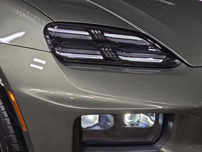 2026 Porsche Macan Electric - Photo 12