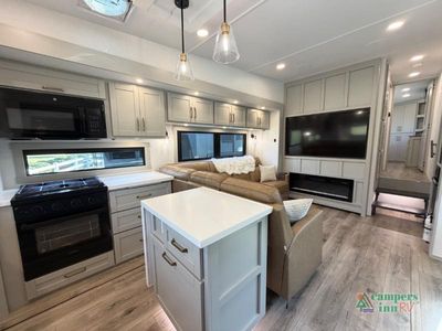 2026 Brinkley Model Z — photo 15 view