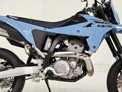 2025 Suzuki DR-Z4SM - Photo 9