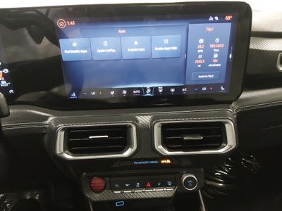 2024 Ford Mustang - Photo 13