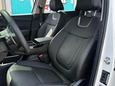 2025 Hyundai Tucson — photo 9 view