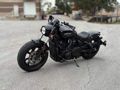 2025 Indian Motorcycle Scout Bobber Limited +Tech Black Metallic - Photo 2