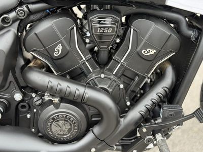 2025 Indian Motorcycle Scout Bobber Limited +Tech Black Metallic - Photo 13