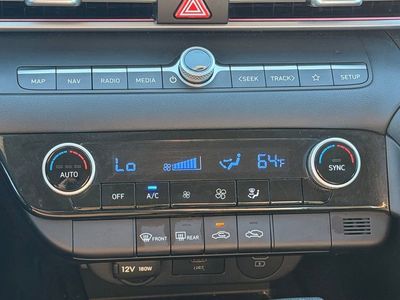 2024 Hyundai Elantra SEL - Photo 23