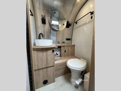 2022 Airstream Pottery Barn Special Edition - Photo 20