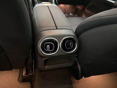 2026 Mercedes-Benz GLC — photo 21 view