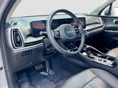 2024 Kia Sorento — photo 9 view