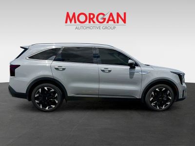 2024 Kia Sorento — photo 8 view