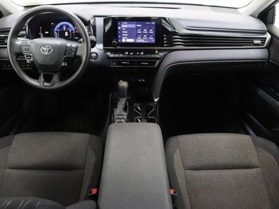 2025 Toyota Camry FWD - Photo 29