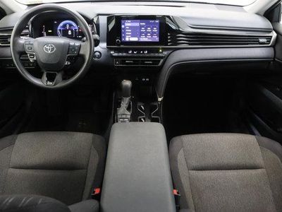 2025 Toyota Camry FWD - Photo 30