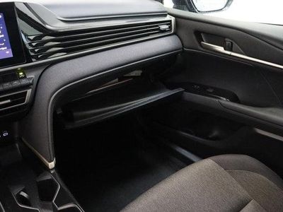2025 Toyota Camry FWD - Photo 22