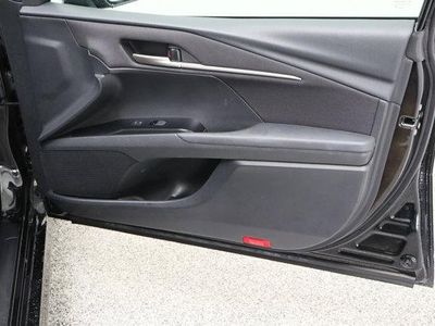 2025 Toyota Camry FWD - Photo 36