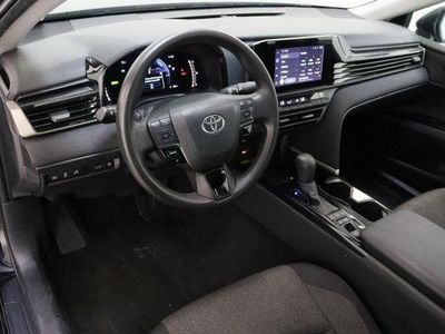 2025 Toyota Camry FWD - Photo 13