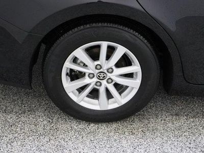 2025 Toyota Camry FWD - Photo 6