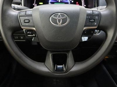 2025 Toyota Camry FWD - Photo 23