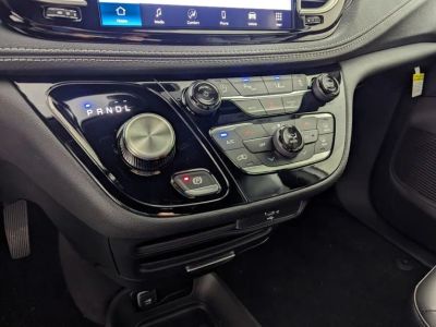 2026 Chrysler Pacifica — photo 24 view
