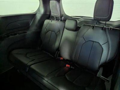 2026 Chrysler Pacifica — photo 17 view