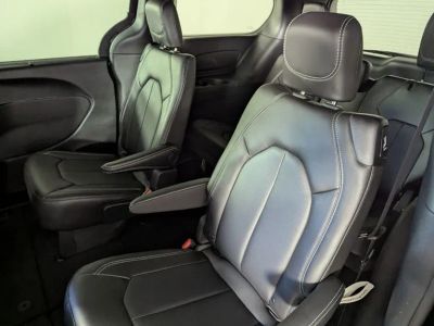 2026 Chrysler Pacifica — photo 15 view