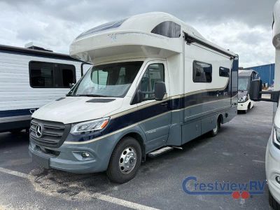 2027 Winnebago Navion - Photo 4