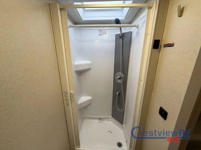 2027 Winnebago Navion - Photo 22