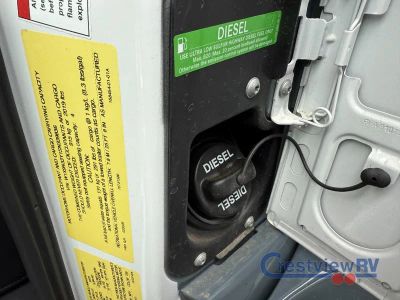 2027 Winnebago Navion - Photo 28