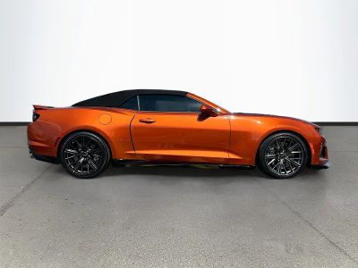 2023 Chevrolet Camaro — photo 8 view