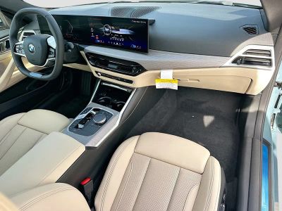 2026 BMW 4 Series — photo 24 view