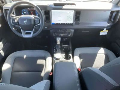 2026 Ford Bronco — photo 12 view
