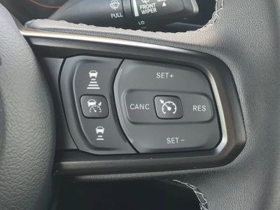 2026 Jeep Gladiator — photo 31 view