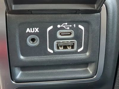 2026 Jeep Gladiator — photo 26 view