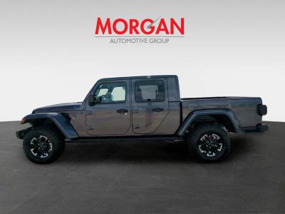 2026 Jeep Gladiator — photo 8 view