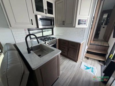 2024 Alliance RV Paradigm — photo 12 view