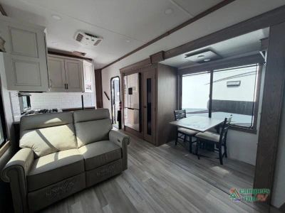 2024 Alliance RV Paradigm — photo 9 view
